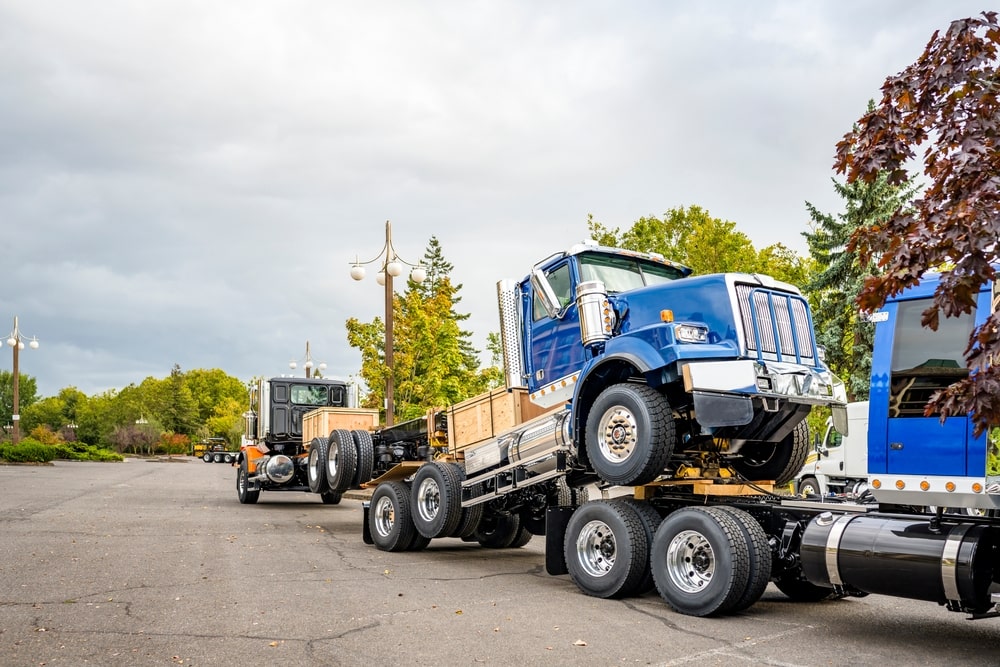 Heavy towing Oakville 