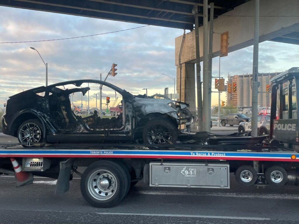 Tragic Tesla Crash on Lake Shore Boulevard: 4 Dead, 1 Injured